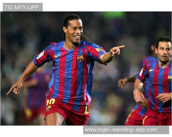 足球明星小罗的传奇人生与场上风采揭秘与回顾